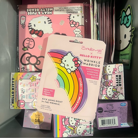 10-15 piece hello kitty Sanrio mystery bundle box - Picture 5 of 14